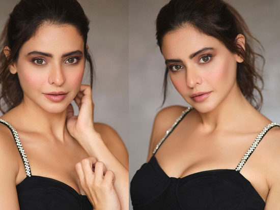 Endearing Looks Of Aamna Sherif